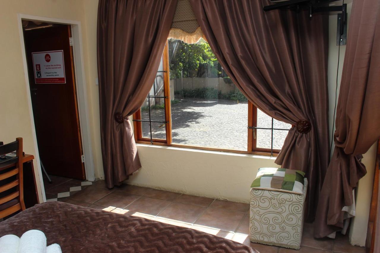 Echo Garden Guesthouse Rustenburg Dış mekan fotoğraf