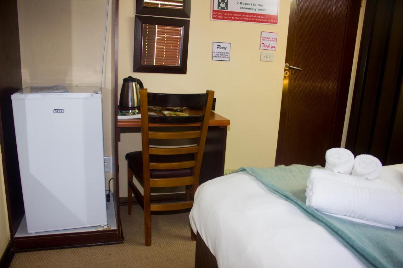 Echo Garden Guesthouse Rustenburg Dış mekan fotoğraf