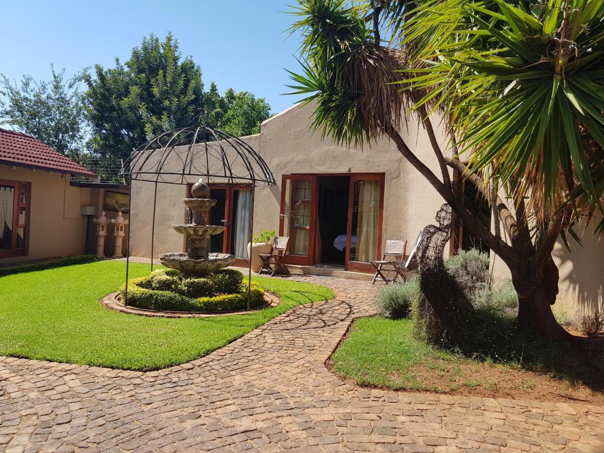 Echo Garden Guesthouse Rustenburg Dış mekan fotoğraf