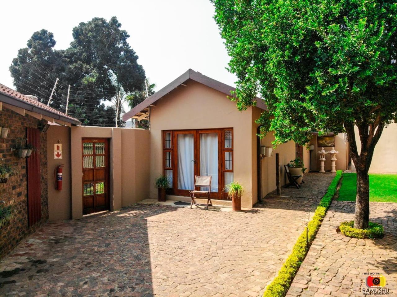 Echo Garden Guesthouse Rustenburg Dış mekan fotoğraf